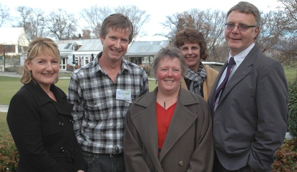  (L to R) Jan Rockliff, Guy Pope-Mayell, Kay Hart, Shirley Forrest and Neil MacKay